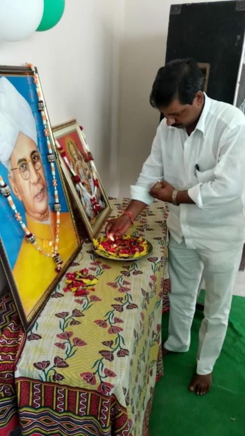 Shri Kashi Chandradev Polytechnic Azamgarh Teacher's Day Celebration photo 2